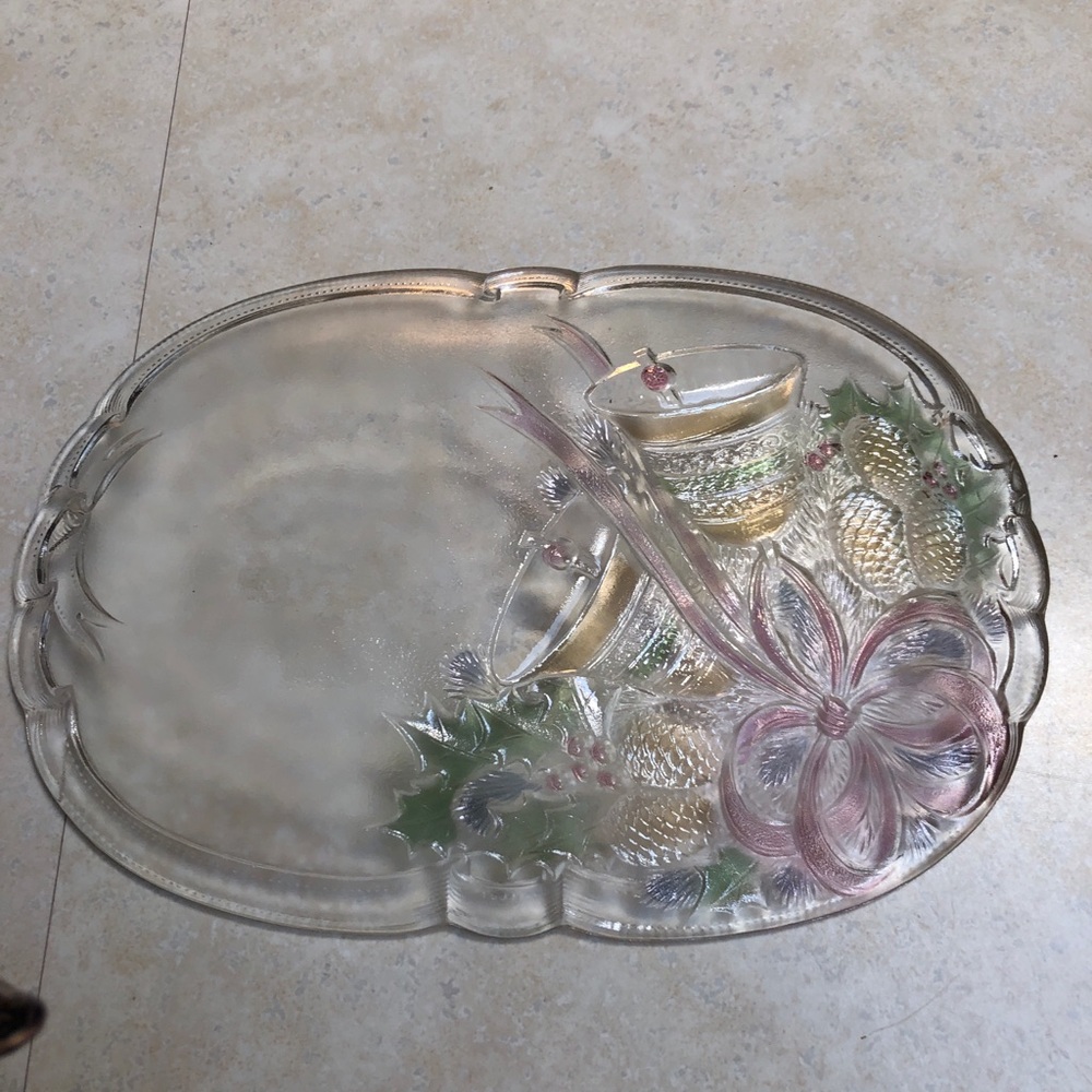 Mikasa cookie dish 7”by 10” - Picture 2 of 2